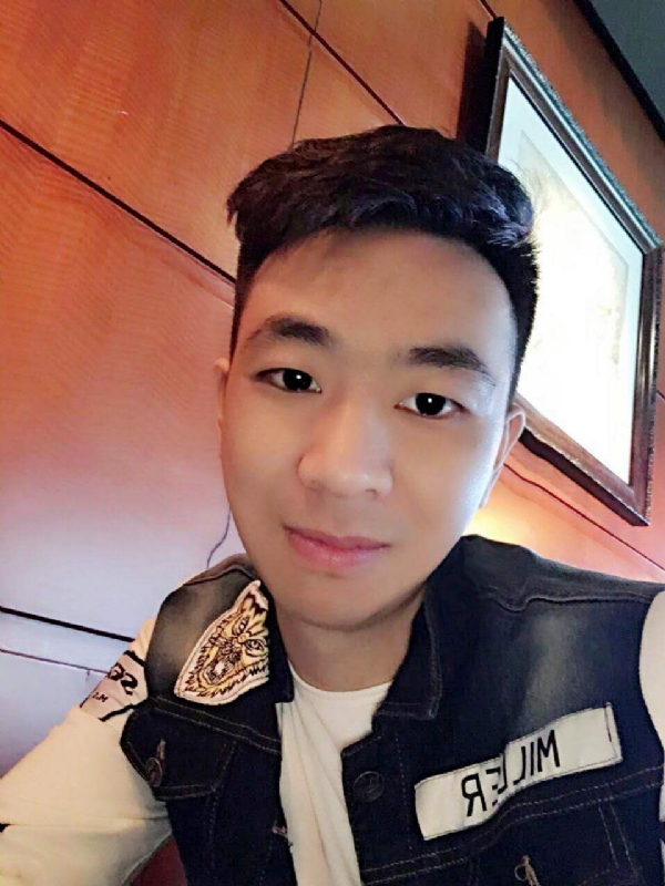 滞后的微笑的第三张照片--乌鲁木齐中老年相亲网