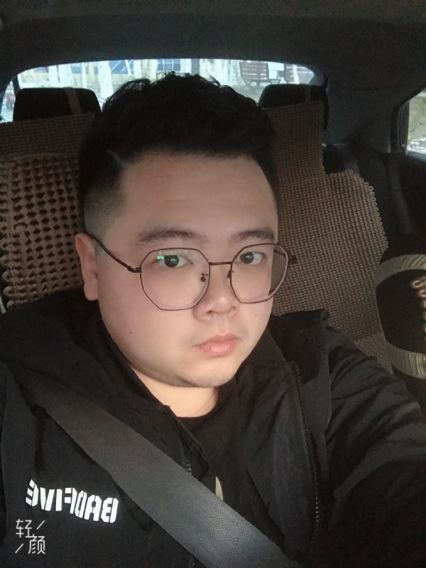 欢笑的第一张照片--乌鲁木齐中老年相亲网